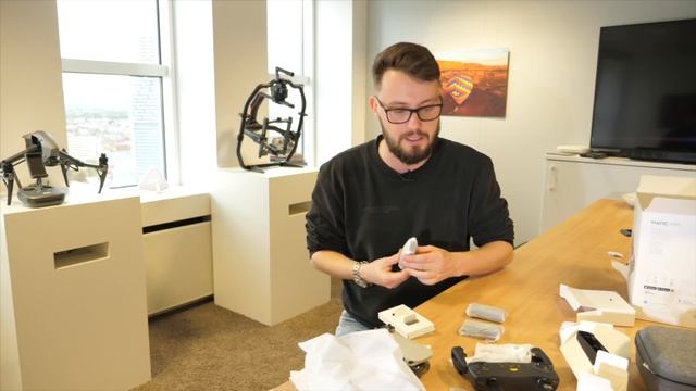 Mavic Mini - новый коптер от DJI размером с IPhone и весом 249г.