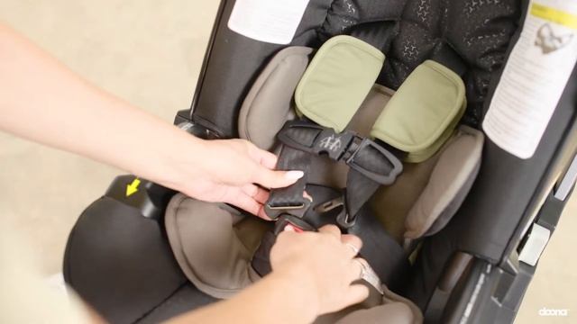 How to remove the head support & infant insert | Doona Car Seat & Stroller смотреть онлайн