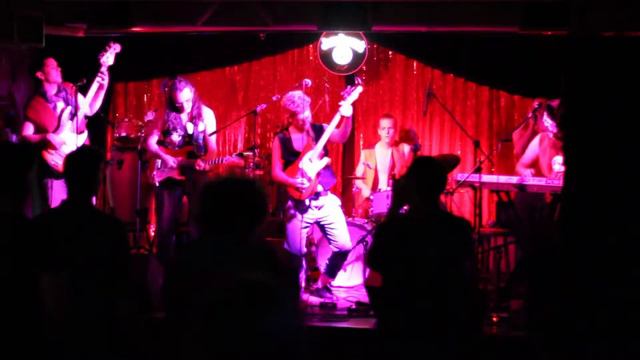 Vuelvo a soñar contigo. Jose Gil & Los Absurdos en Bar LORETO miércoles, 16 de octubre de 2013 смотреть онлайн