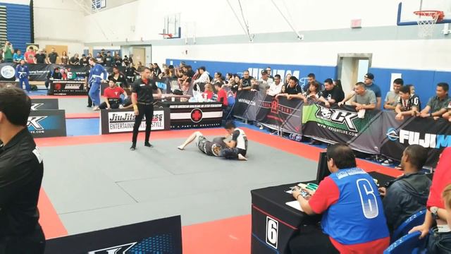 Anthony Ulloa for first place смотреть онлайн