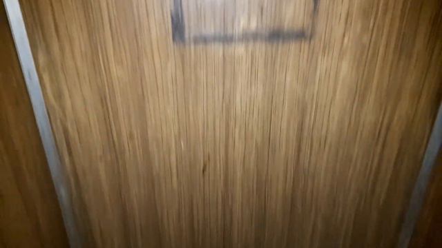 231) Лифт "ЛСК" (ЦРМЗ), раб. с 1995 г., 0,65 м/с, на этажных переключателях. 2020 год. смотреть онлайн