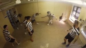 КЛИК КЛАК ЗА РЕШЕТКОЙ: ЖМУРКИ