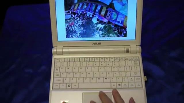 Eee PC 900 Multi-Touch Pad Demo смотреть онлайн