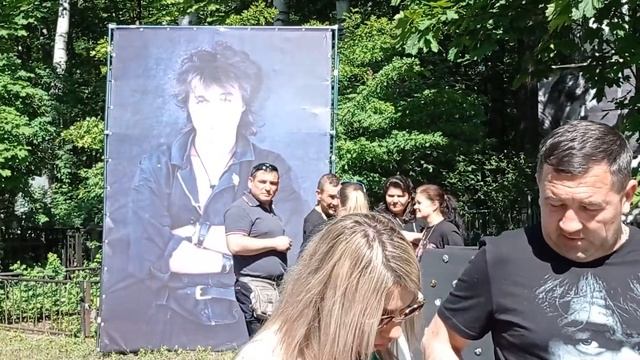Богословское кладбище 60 лет В.Цою 21.06.2022 смотреть онлайн