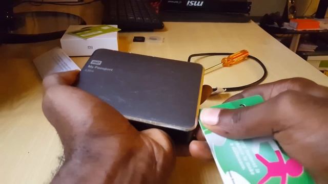 How to disassemble a Western Digital My Passport external Hard drive easily смотреть онлайн