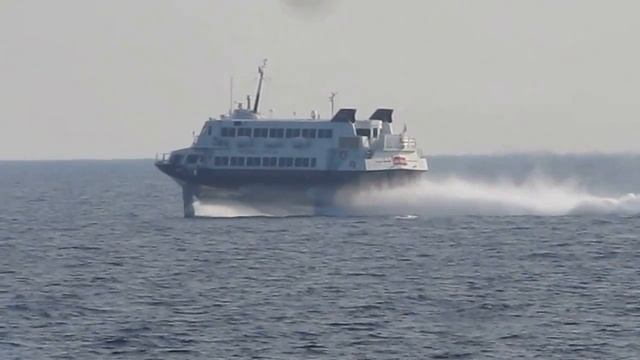 Судно на подводных крыльях смотреть онлайн