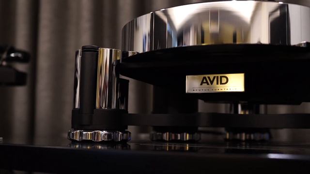 AVID Acutus Reference MONO turntable + ZYX Ultimate Dynamics MC cartridge + AMG 9'' Turbo tonearm смотреть онлайн