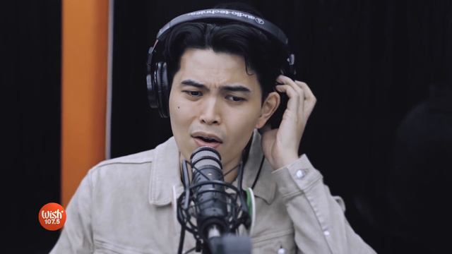 Bugoy Drilon and Daryl Ong perform “Kung Maibabalik Ko Lang” LIVE on Wish 107.5 Bus смотреть онлайн