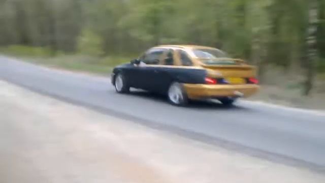Ford sierra XR4i Fun times :D смотреть онлайн