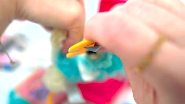 Little Live Pets Cutie Cuts Lil’ Snippers Unboxing! смотреть онлайн
