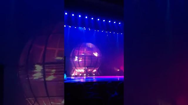 Китайский цирк. Мотоциклы... смотреть онлайн