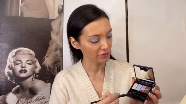 МАКИЯЖ С ПАЛЕТКОЙ CLE DE PEAU Holiday Eye Color 321 Magnificent Plumage 2020 Holiday Limited Editio смотреть онлайн