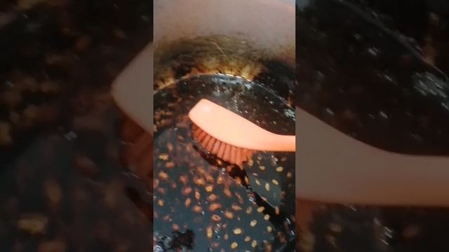 отчистила легко подгоревшую кастрюлю из нержавейки смотреть онлайн