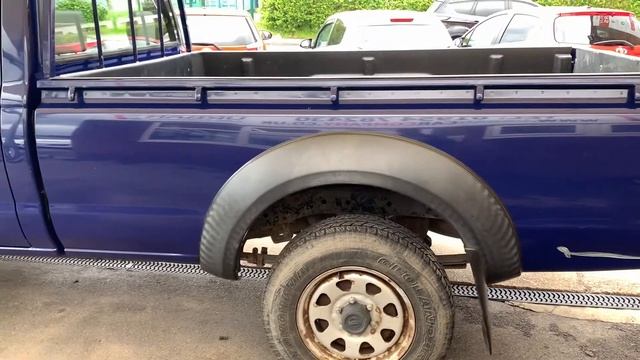 Nissan D22 Single Cab Pick Up Truck 2.5D смотреть онлайн