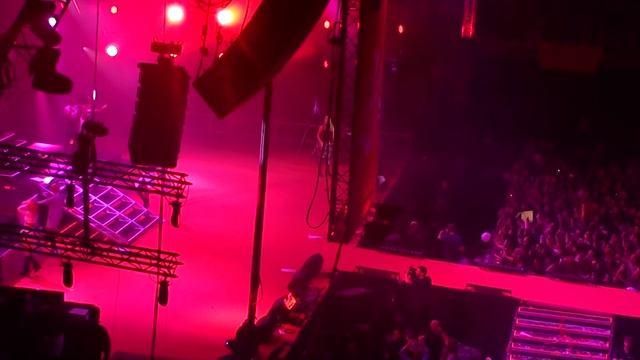 Iggy Azalea - Booty (CCME Madrid) смотреть онлайн