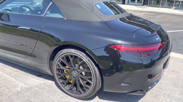 2022 Mercedes Benz AMG SL63 ROADSTER смотреть онлайн