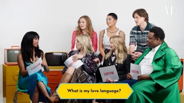 'Mean Girls' Cast Test How Well They Know Each Other | Vanity Fair смотреть онлайн