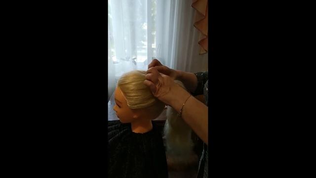 Мастер - класс по выполнению причёски "Пучок" самой себе. смотреть онлайн