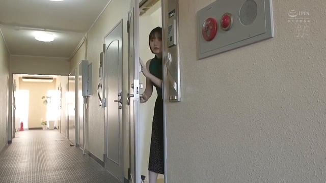 Emi and Aika meet noisy Neighbour смотреть онлайн