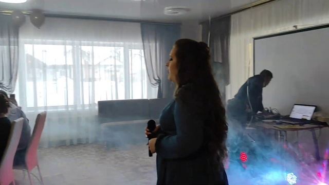 Песня маме от доченьки. Поздравление маме.Песня мамины руки. смотреть онлайн