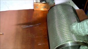 Приварка мелкоячеистой нержавеющей сетки на каркас фильтрэлемента