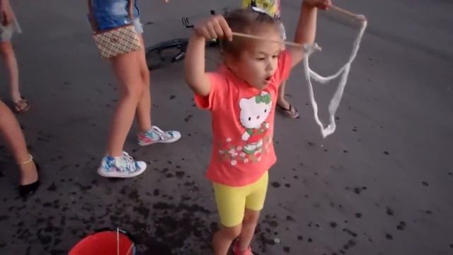 Как сделать большие мыльные пузыри! 2 рецепта смотреть онлайн