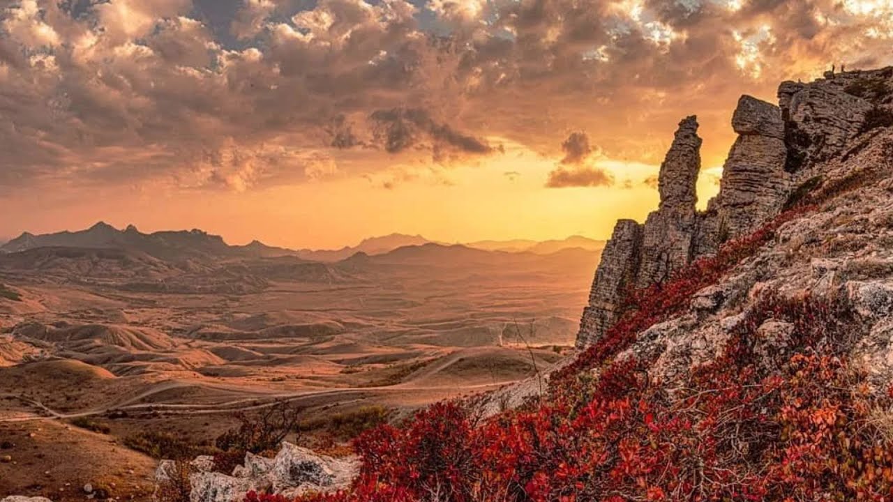 Крым. Гора Коклюк. Обзорная площадка "Звездопад воспоминаний" смотреть онлайн