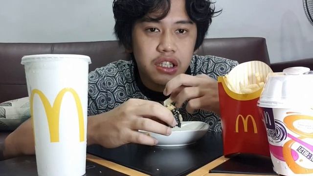 MCDONALD'S K-BURGER (TASTE OF KOREAN) | FOOD REACT смотреть онлайн