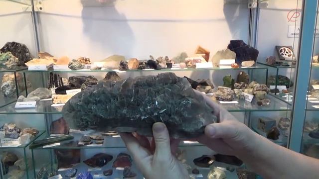 Русское географическое общество. Выставка минералов и горных пород 8 часть. смотреть онлайн