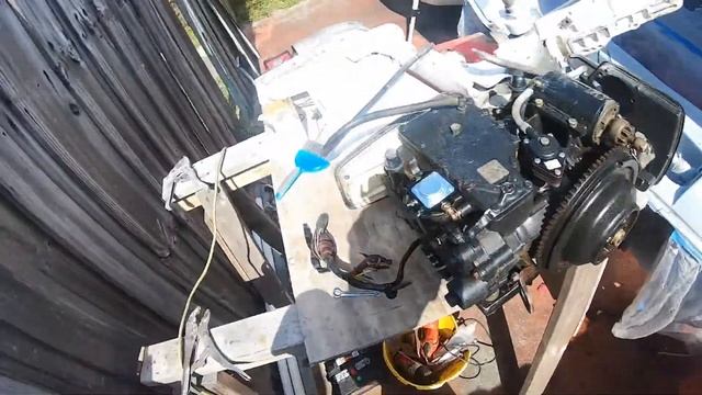 BASS BOAT RESTORATION: PART 13 (BOAT CHECK/REPLACING STARTER SOLENOID) смотреть онлайн