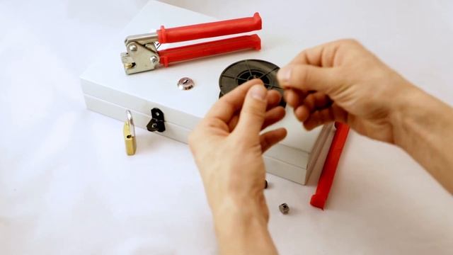 Универсальный пломбиратор смотреть онлайн