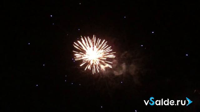 Празднование 100-летия комсомола в Верхней Салде завершилось лазерным шоу и фейерверком смотреть онлайн