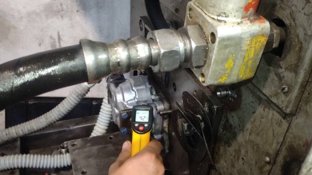 Проверка гидронасоса НШ-32 правый плоский, на гидровлическом стенде КИ-4815М. смотреть онлайн