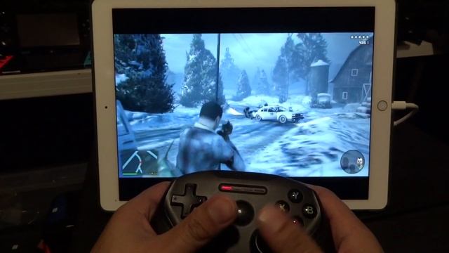 Playing GTA 5 on iPad??!! смотреть онлайн