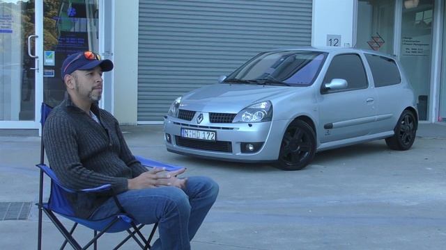 One dad and his Renault Clio Sport (Owner Review) | BRRRRM Australia смотреть онлайн