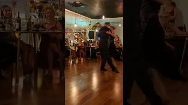 Anna Elisa e Sávio Menezes - Milonga ACDC - 1/3 смотреть онлайн