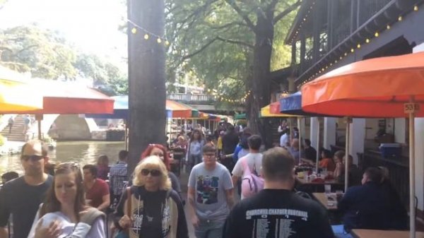 США: Сан Антонио, Техас. Прогулка по Сан-Антонио. River Walk. San Antonio, Texas, USA.