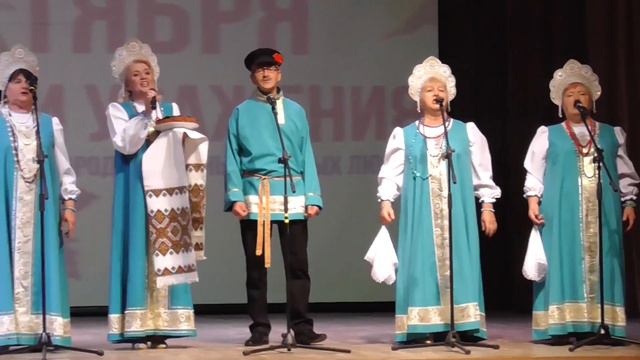 Народный самодеятельный коллектив ансамбль русской песни "Зоренька", песня "Хлеб да соль" смотреть онлайн