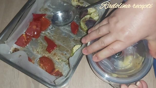 KO OVO JEDE ŽIVEĆE DUGO ? TALJATELE SA PREDIVNIM SOSOM IZ RERNE #posno #vegan #veganfood смотреть онлайн