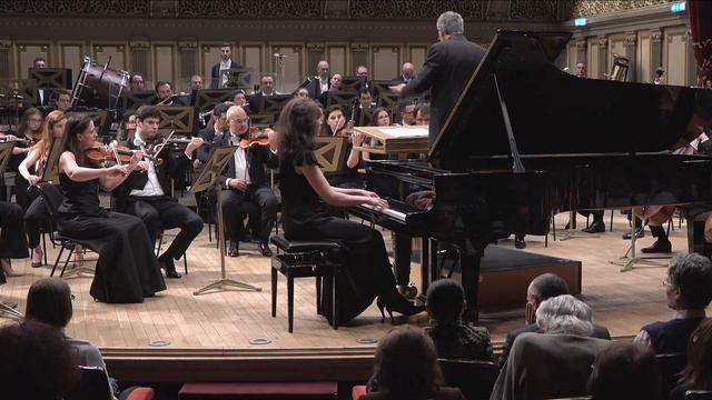 Valentin Gheorghiu: Piano Concerto - Luiza Borac / Charles Olivieri-Munroe / Bucharest Philharmoni смотреть онлайн