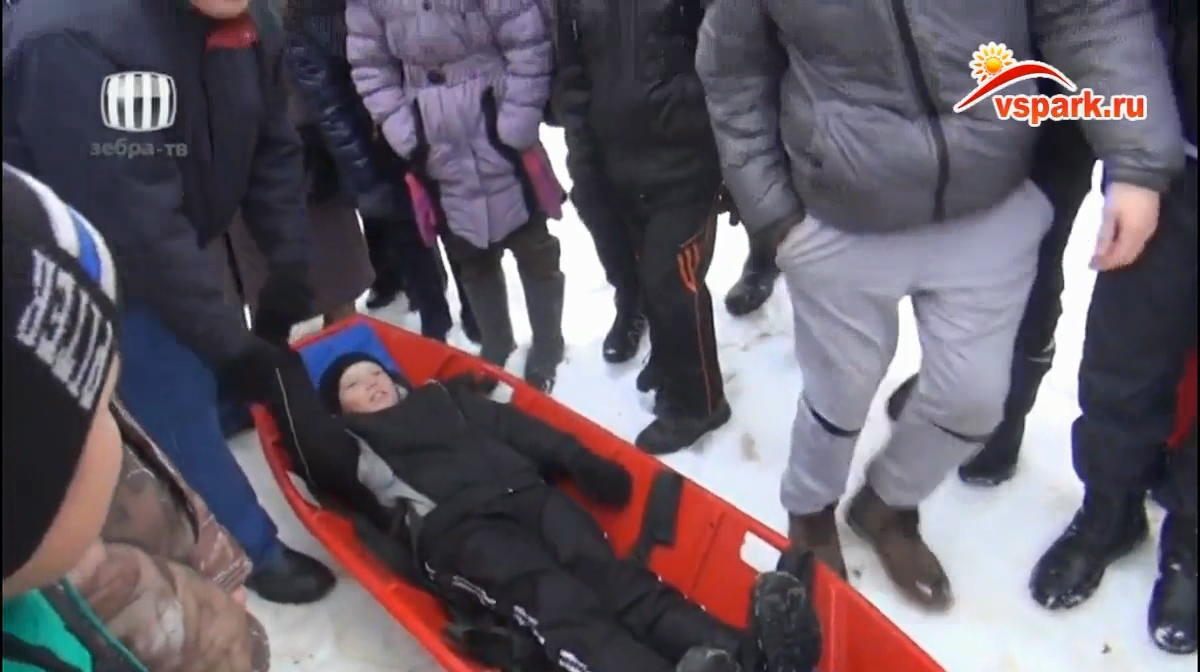 День зимней безопасности на Заячьей горке, 18 декабря 2013 года. Видео 2 смотреть онлайн
