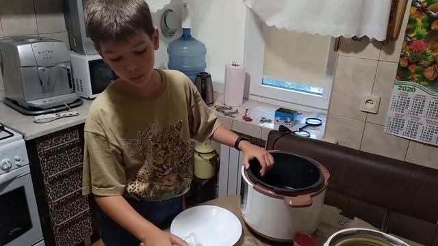 Кулинарные выходные: Песочный пирог с вареньем в мультиварке. смотреть онлайн