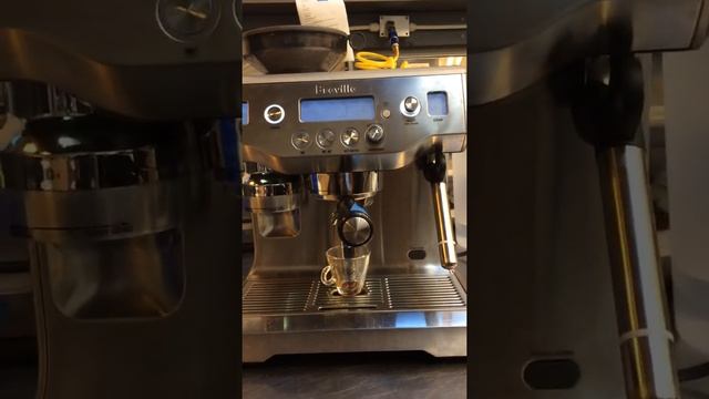 leaking from bottom - breville oracle - 1883 test смотреть онлайн
