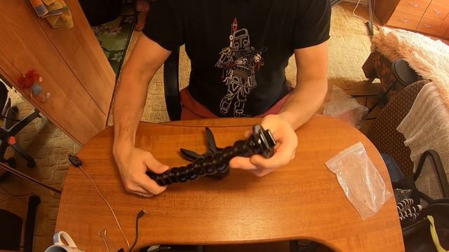Гибкий зажим (гусиная шея) для крепления экшн-камер. смотреть онлайн