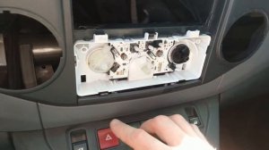 Ремонт подсветки печки в торпеде Ситроен Берлинго