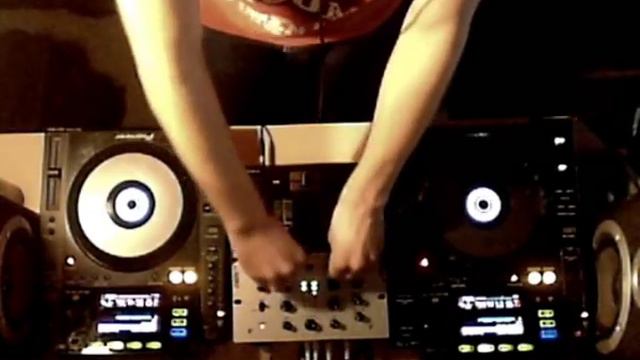 Jamin-1-Hour-Techhouse-Mix-(part1-7) (Pioneer CDJ 900) смотреть онлайн