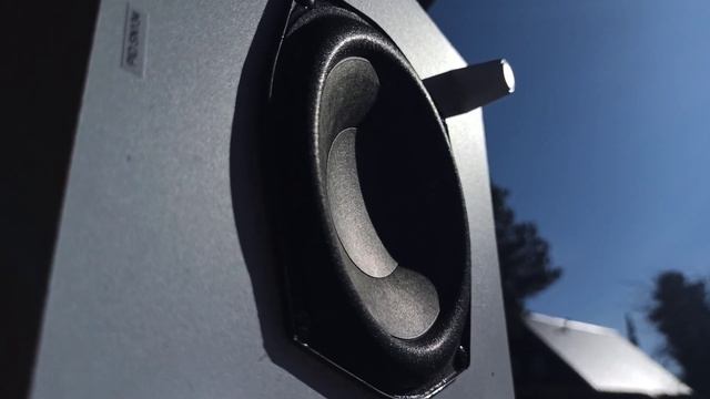 OVER POWERED LOGITECH Z523 BOTTOMING OUT! смотреть онлайн