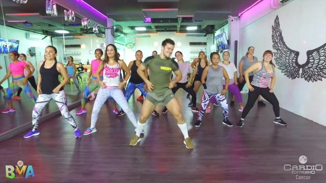 Mi Cama - Karol G by Cesar James Zumba Cardio Extremo Cancun смотреть онлайн