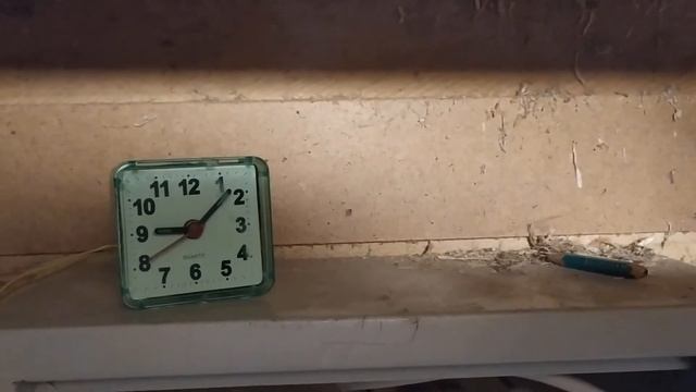 Самоделка из будильника и реле. смотреть онлайн