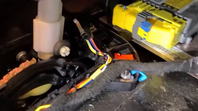 C6 (2005) Corvette Shifter Lock Fix (Gear shift stuck in park) - a practical and secure fix смотреть онлайн